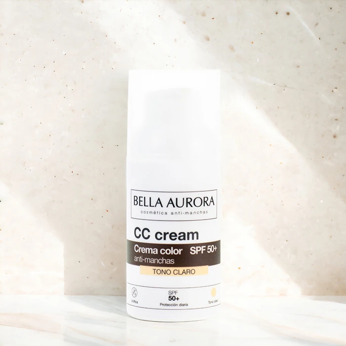 CC Cream Crema Colore Anti-macchie Tono Chiaro SPF50+